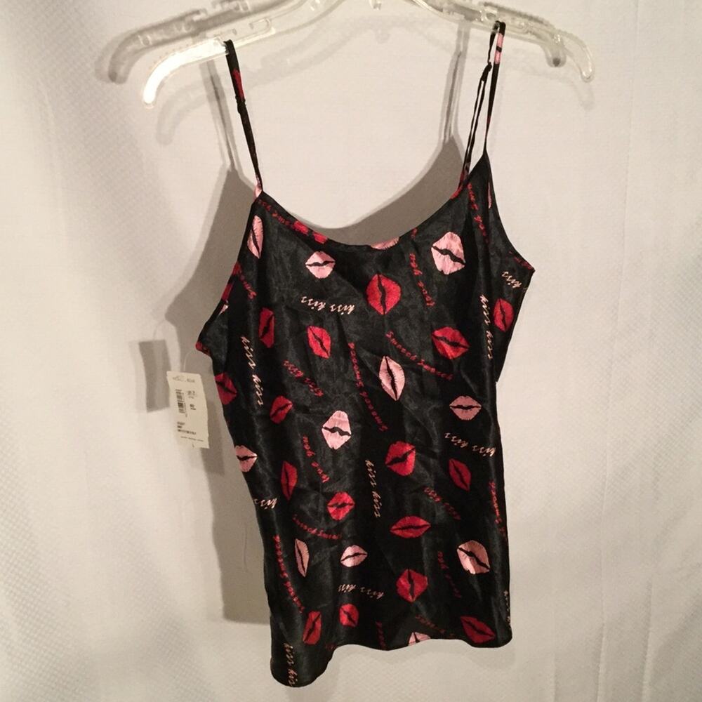 Nordstrom L cami black with red pink kisses whimsical polyester camisole NWT